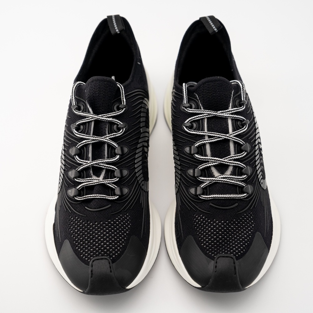 Size G 12.5 US 13 Gucci Run Sneaker Black White Knit GG - Picture 3 of 10